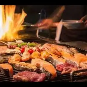 Mains Premium Beef Burgers Premium Pork Sausages Marinated