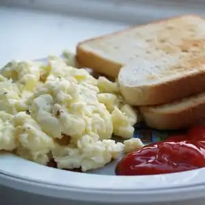 Prime Back Bacon Free Range Scrambled Eggs